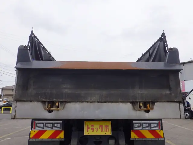 ＵＤ クオン QKG-CW5XL(6x4)の写真9