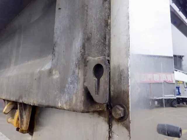 ＵＤ クオン QKG-CW5XL(6x4)の写真13