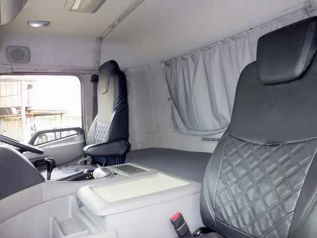 ＵＤ クオン QKG-CW5XL(6x4)の写真15