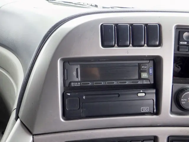 ＵＤ クオン QKG-CW5XL(6x4)の写真18