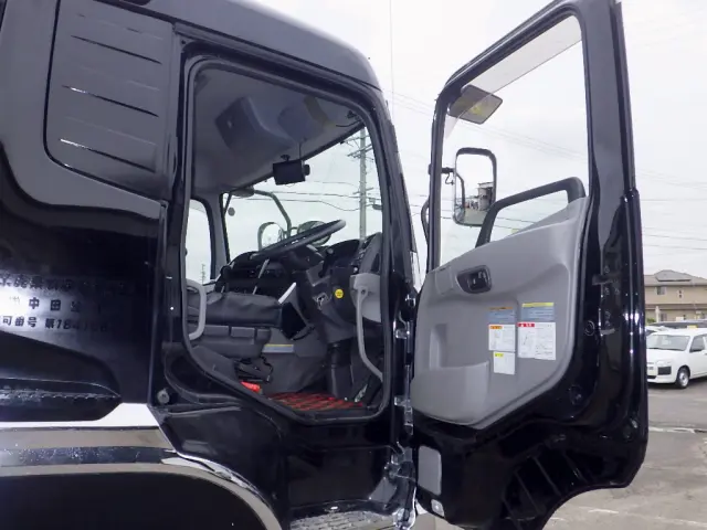 ＵＤ クオン QKG-CW5XL(6x4)の写真27