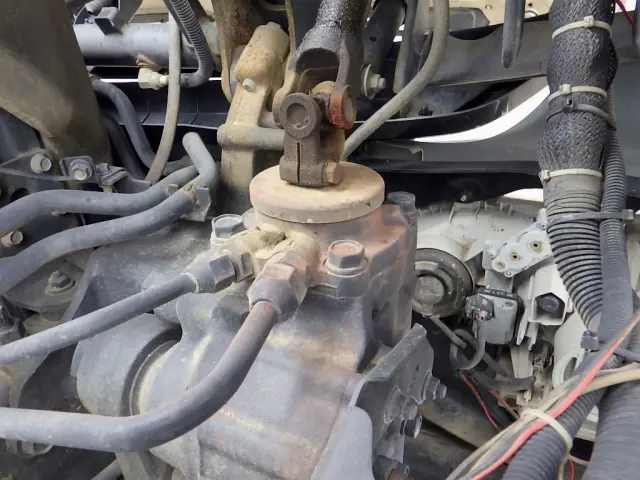 ＵＤ クオン QKG-CW5XL(6x4)の写真35