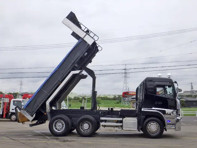 ＵＤ クオン QKG-CW5XL(6x4)の写真44