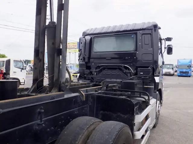 ＵＤ クオン QKG-CW5XL(6x4)の写真45