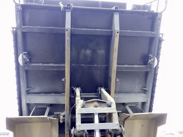 ＵＤ クオン QKG-CW5XL(6x4)の写真48