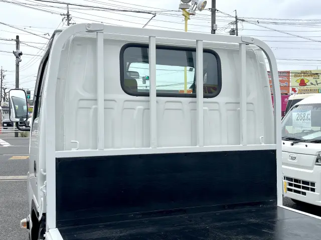 いすゞ エルフ 2RG-NJS88A(4WD)の写真11