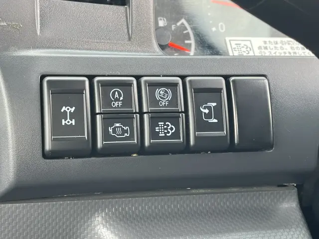 いすゞ エルフ 2RG-NJS88A(4WD)の写真24