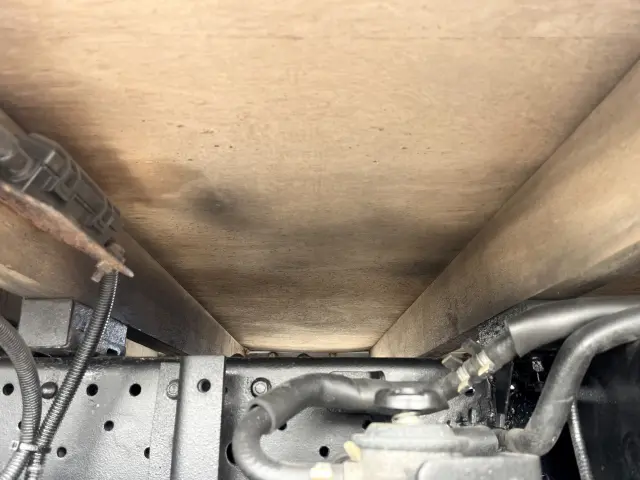 いすゞ エルフ 2RG-NJS88A(4WD)の写真36