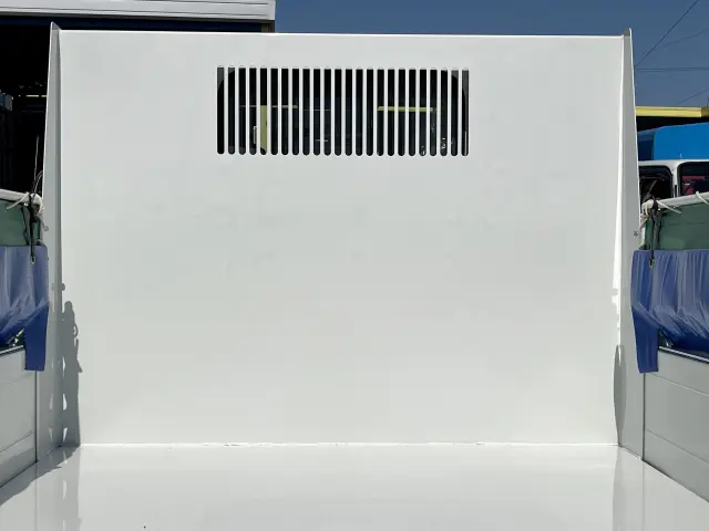 いすゞ エルフ 2RG-NJR88AT(2WD)の写真8