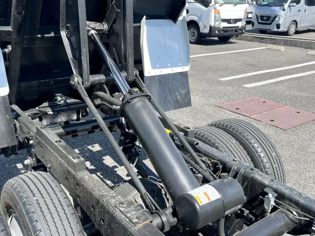 いすゞ エルフ 2RG-NJR88AT(2WD)の写真14