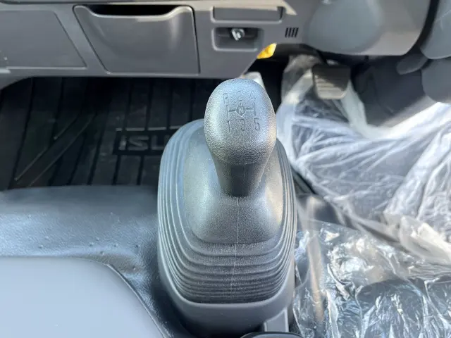 いすゞ エルフ 2RG-NJR88AT(2WD)の写真19