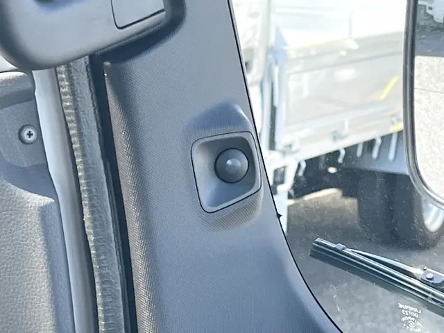 いすゞ エルフ 2RG-NJR88AT(2WD)の写真25