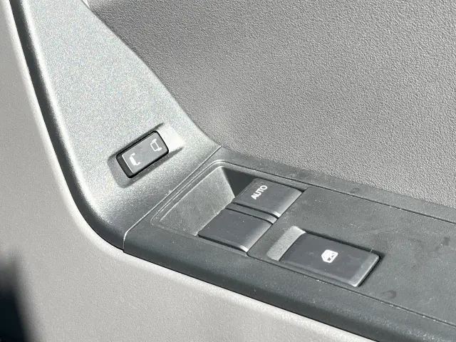 いすゞ エルフ 2RG-NJR88AT(2WD)の写真29