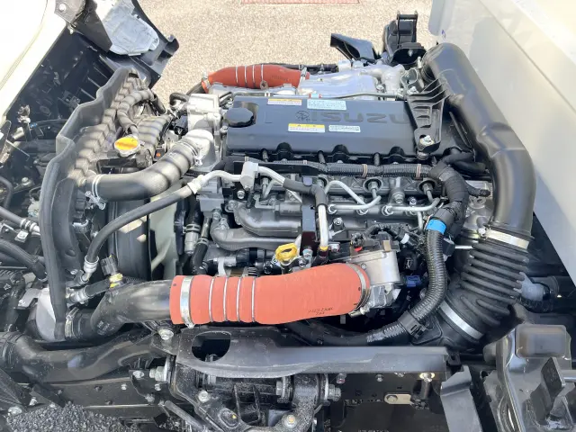 いすゞ エルフ 2RG-NJR88AT(2WD)の写真36