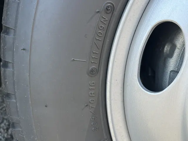 いすゞ エルフ 2RG-NJR88AT(2WD)の写真43