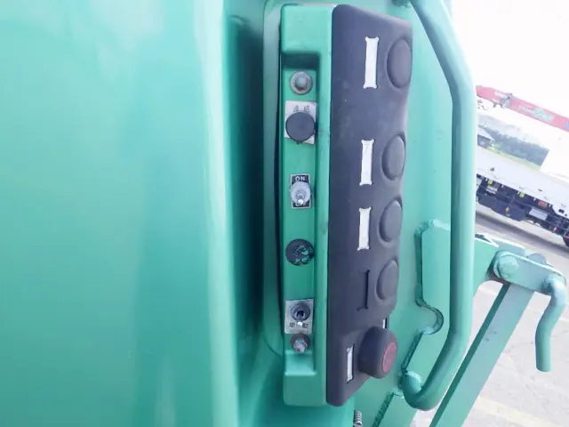 いすゞ フォワード PDG-FRR34S2(2WD)の写真14
