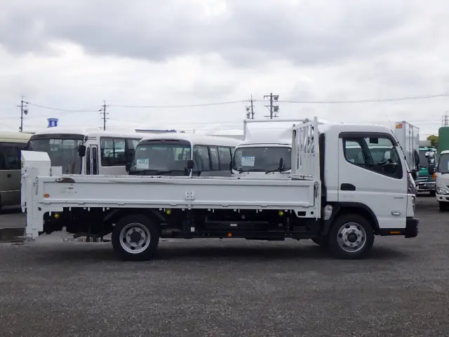 三菱 キャンター 2PG-FEB90(2WD)の写真5