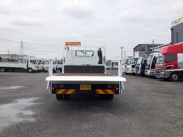 三菱 キャンター 2PG-FEB90(2WD)の写真7