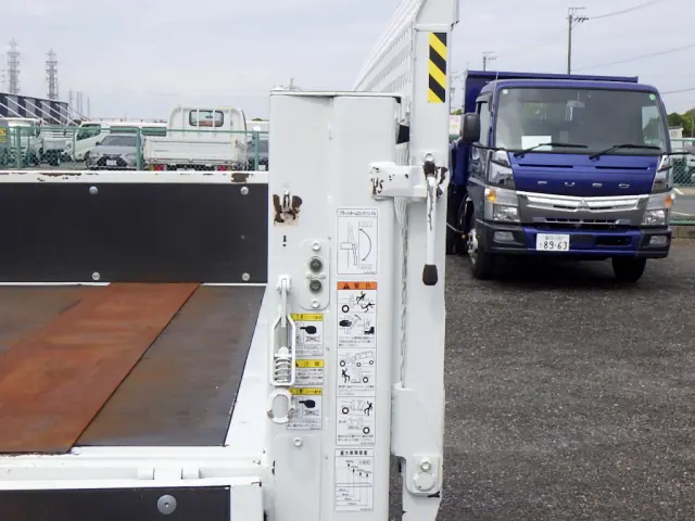 三菱 キャンター 2PG-FEB90(2WD)の写真30