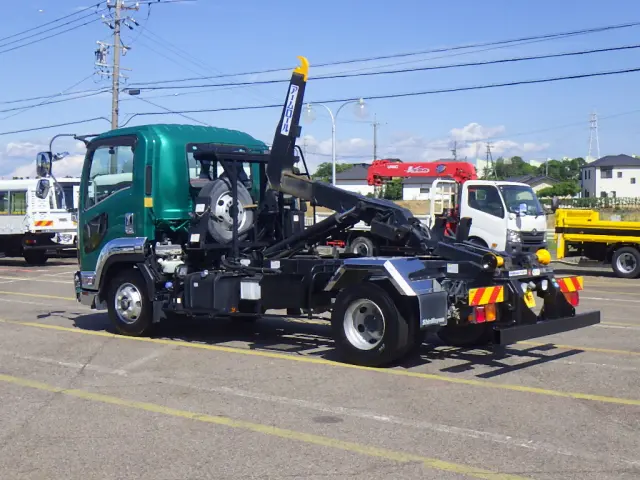 いすゞ フォワード 2RG-FRR90S2(2WD)の写真32