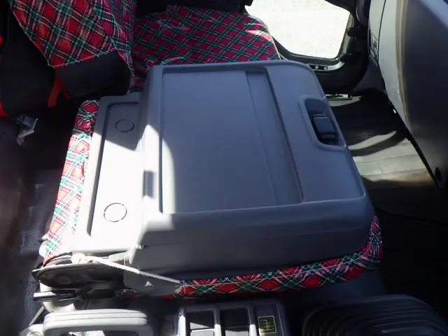 いすゞ フォワード 2RG-FRR90S2(2WD)の写真46