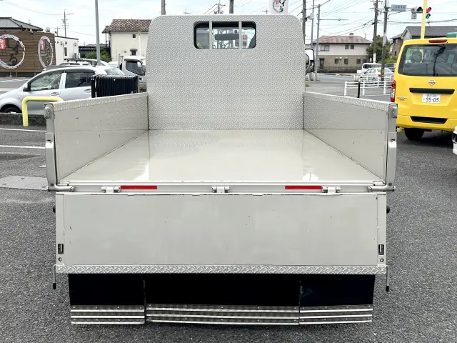 三菱 キャンター 2RG-FBAV0(2WD)の写真6