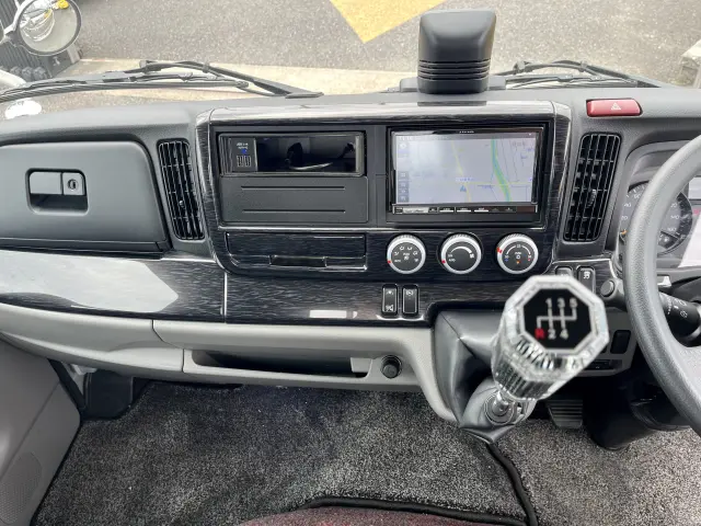 三菱 キャンター 2RG-FBAV0(2WD)の写真18