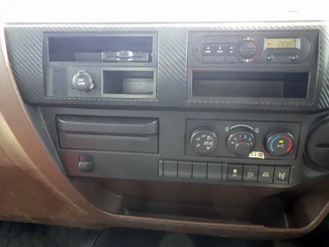 日野 レンジャー 2KG-FD2ABA(2WD)の写真17