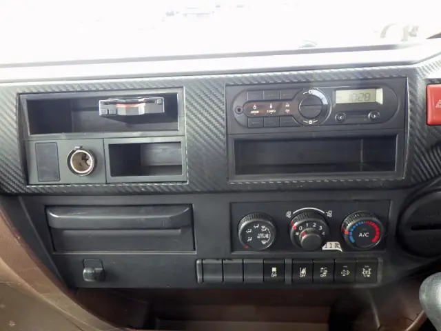 デュトロ　タイタン　コンドル　ライトエース　ボンゴ　プロボックス　サクシード　レジアスエース　ＮＴ１００　ＮＶ２００　ミニキャブ　も取り扱っております！|日野 レンジャー 2KG-FC2ABA(2WD)の写真18