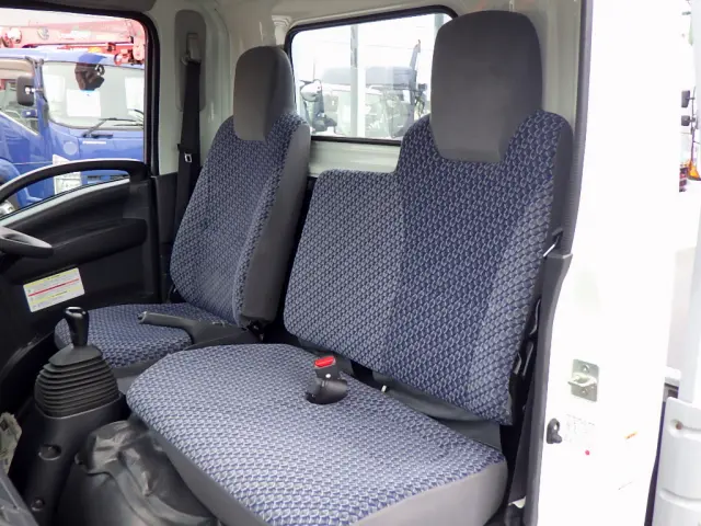 いすゞ エルフ 2RG-NLS88AR(4WD)の写真11