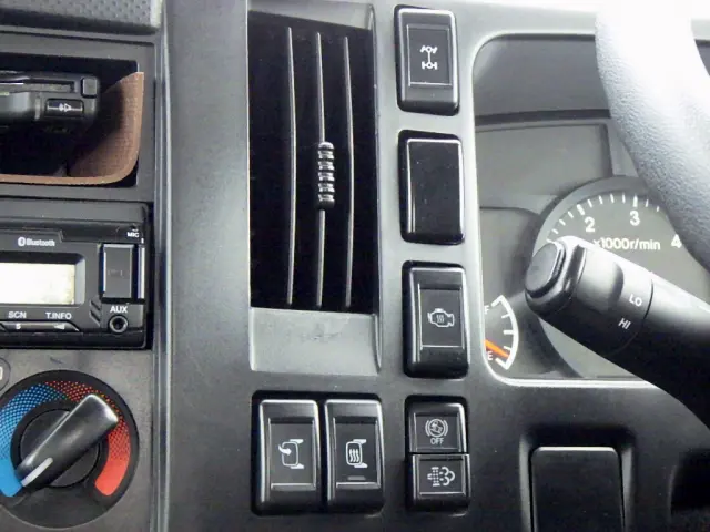 いすゞ エルフ 2RG-NLS88AR(4WD)の写真17