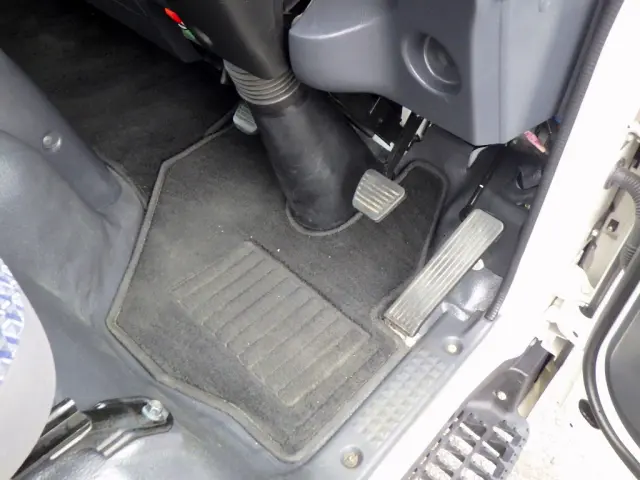 いすゞ エルフ 2RG-NLS88AR(4WD)の写真20