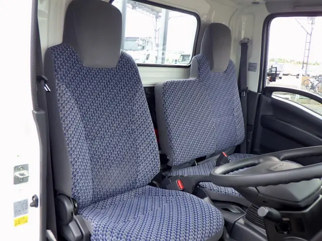 いすゞ エルフ 2RG-NLS88AR(4WD)の写真45