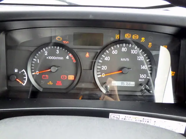いすゞ エルフ 2RG-NLS88AR(4WD)の写真49