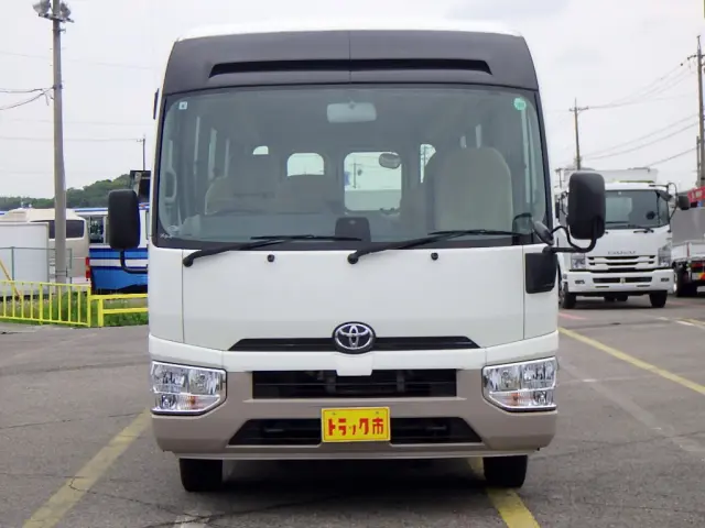 トヨタ コースター SKG-XZB70(2WD)の写真3