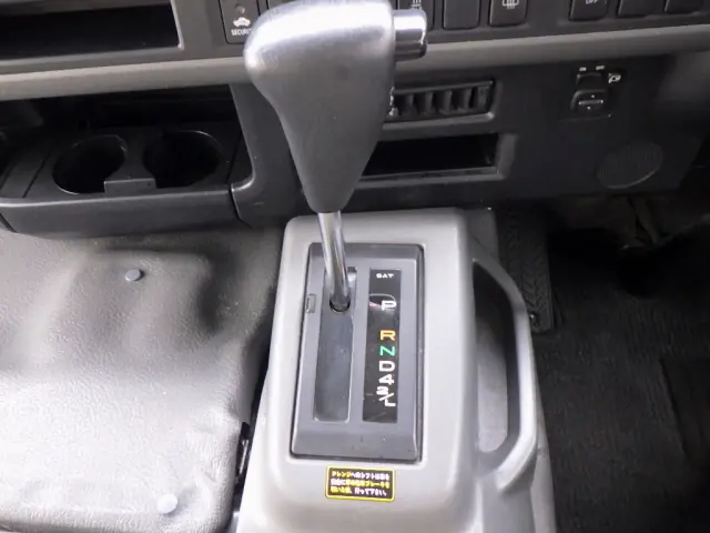 トヨタ コースター SKG-XZB70(2WD)の写真18