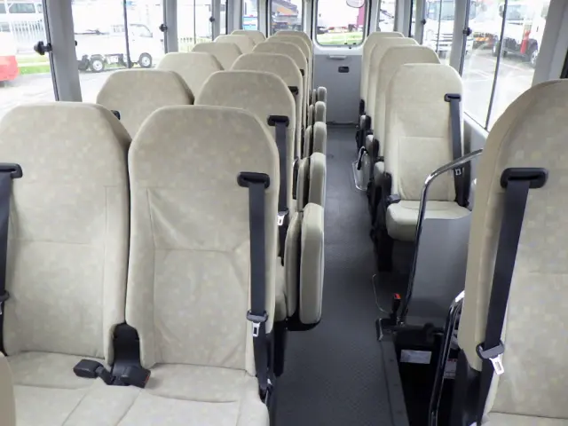トヨタ コースター SKG-XZB70(2WD)の写真34