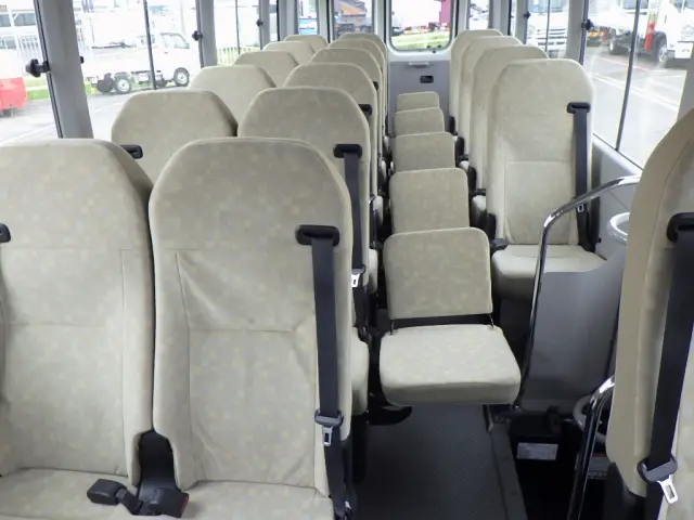 トヨタ コースター SKG-XZB70(2WD)の写真35