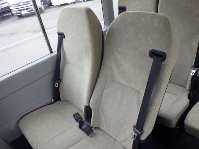 トヨタ コースター SKG-XZB70(2WD)の写真37
