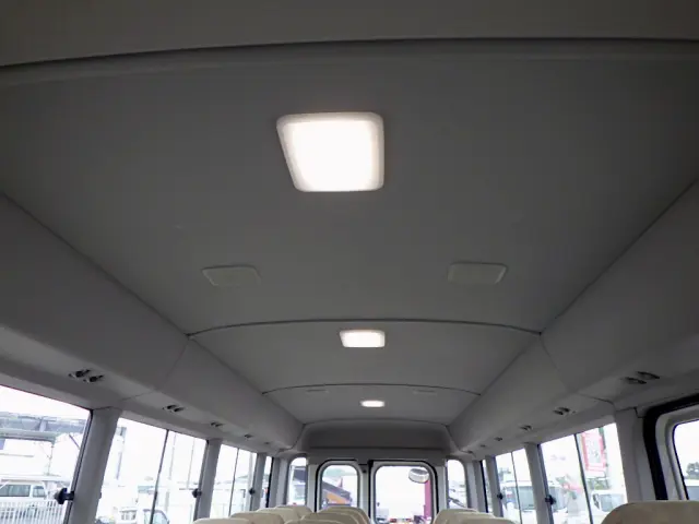 トヨタ コースター SKG-XZB70(2WD)の写真39