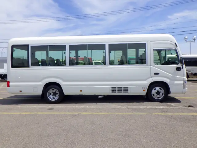 トヨタ コースター 2DG-XZB70(2WD)の写真5