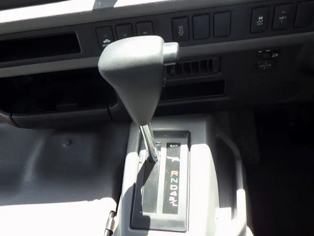 トヨタ コースター 2DG-XZB70(2WD)の写真12