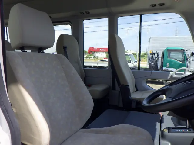 トヨタ コースター 2DG-XZB70(2WD)の写真35