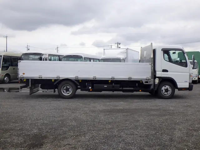 三菱 キャンター 2RG-FEB20(2WD)の写真5