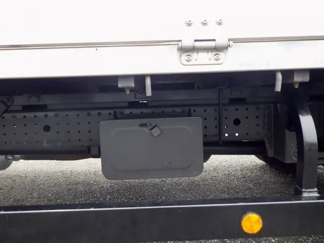 三菱 キャンター 2RG-FEB20(2WD)の写真32