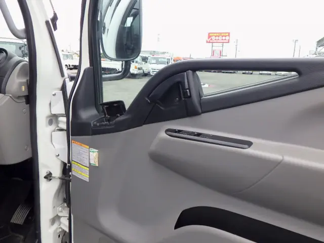 三菱 キャンター 2RG-FEB20(2WD)の写真34