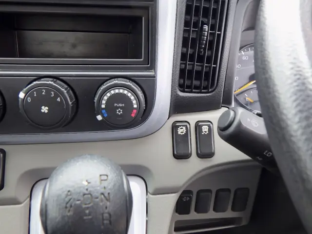 三菱 キャンター 2RG-FEB20(2WD)の写真43