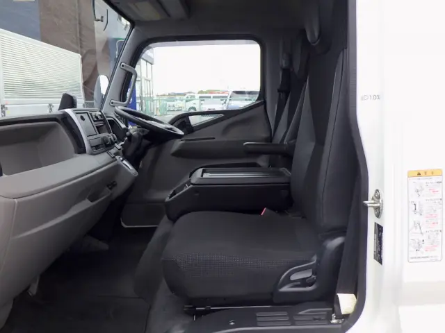 三菱 キャンター 2RG-FEB20(2WD)の写真48