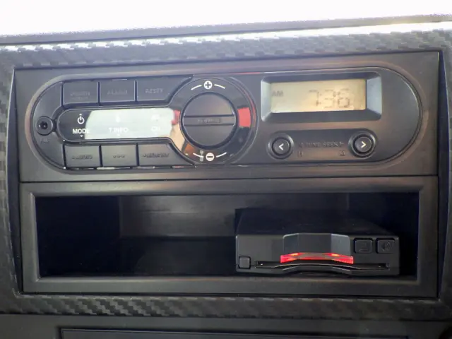 日野 レンジャー 2KG-FD2ABA(2WD)の写真21