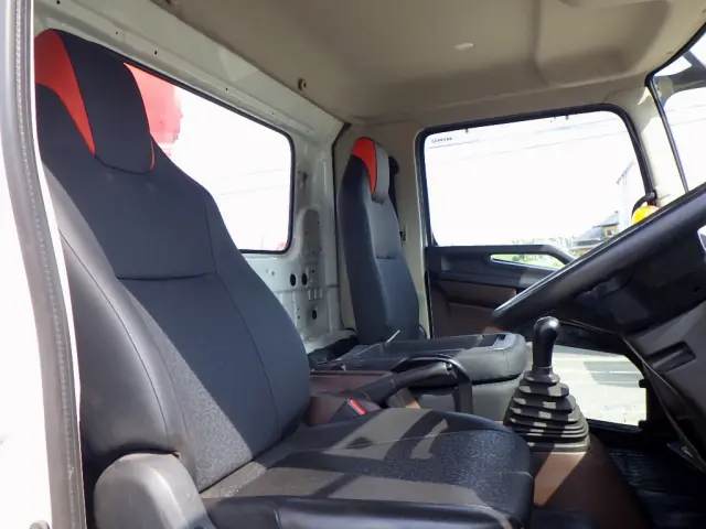 日野 レンジャー 2KG-FD2ABA(2WD)の写真43
